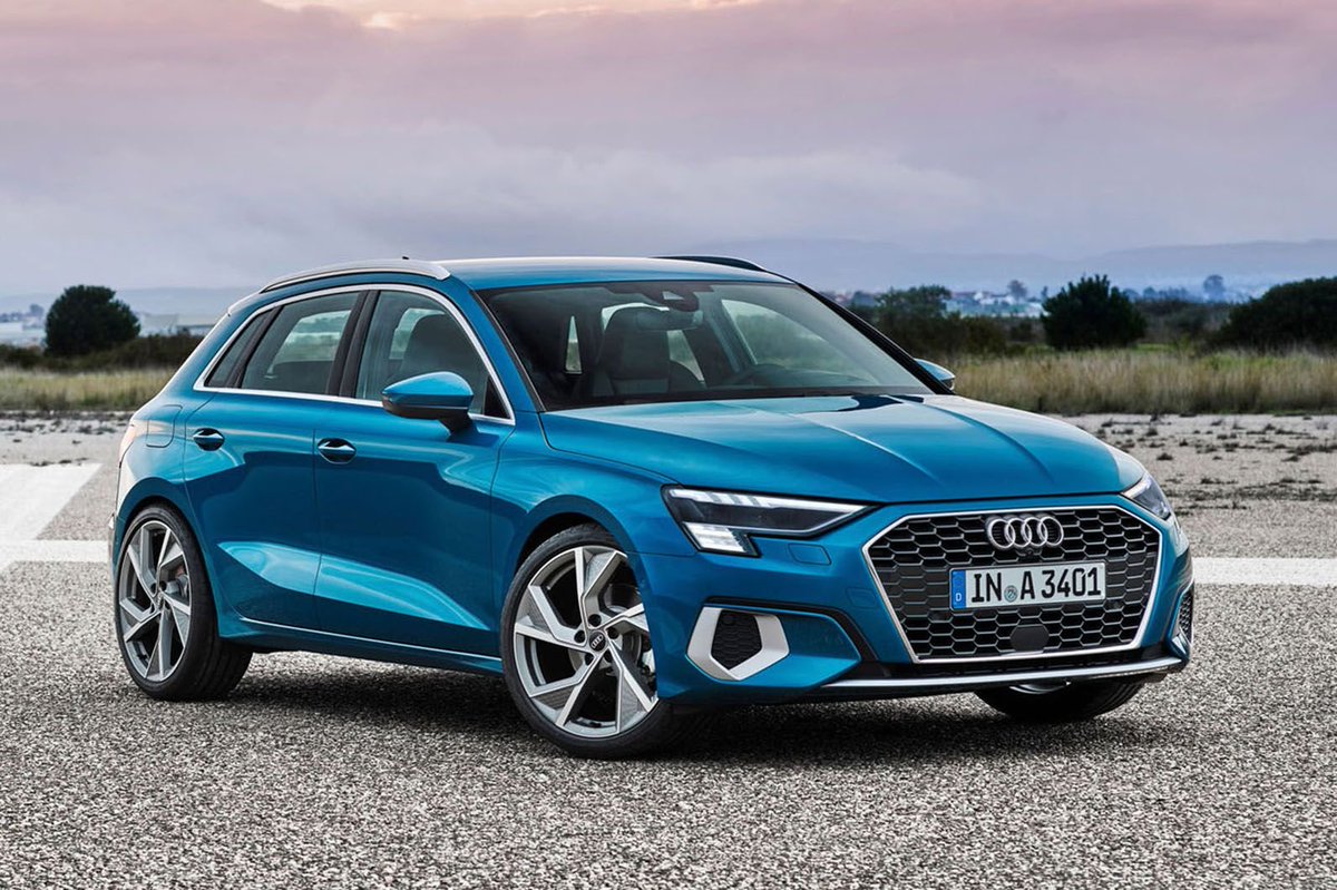 GuilleAlfonsin's tweet photo. Enorme paso adelante de Audi con el nuevo A3 en el trabajo de superficies de la carrocería con aletas "anchas" y volúmenes que las van a buscar. Puede gustar o no gustar, pero al menos va un paso más allá del funcionalismo y la continuidad. https://t.co/pSJs4NgVyx