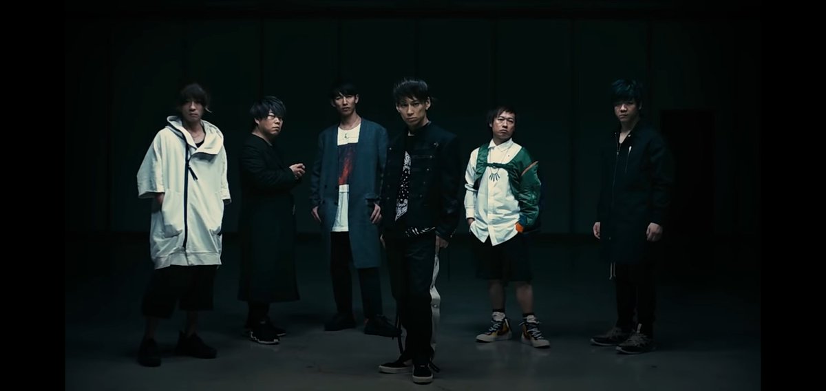 ryo40401329's tweet photo. めっちゃ良く保存出来た。
TAKUYA∞黒髪に見えるけど
黒髪でさえも似合っとる。
何しても似合うな。
この、ナポレオンジャケットみたいなやつすんごくほしぃ。

#UVERworld #ASONE  #新曲
#神曲 #crew #UVERworld好きな人と繋がりたい #UVERworld好きな人増えてほしい https://t.co/rmgJvLm5rU