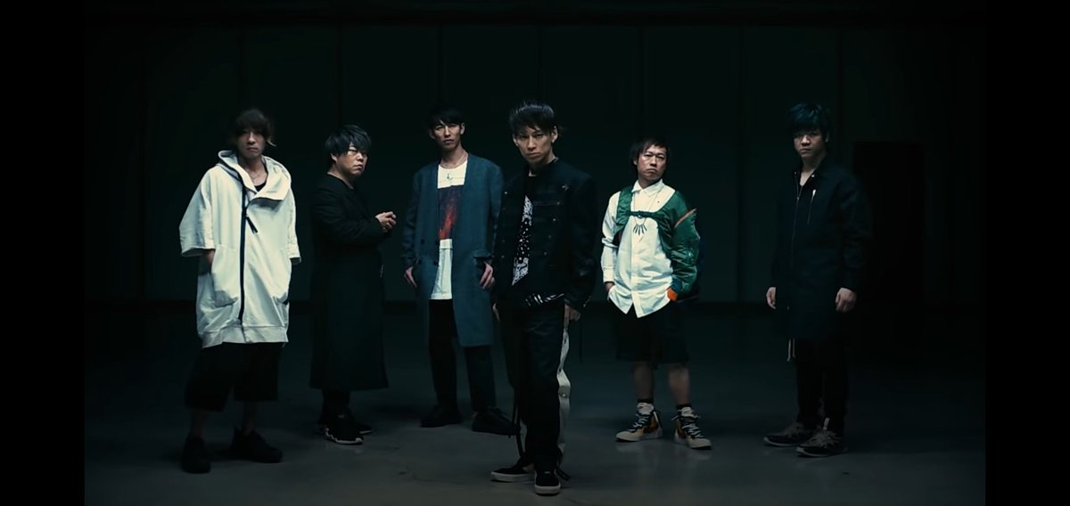 ryo40401329's tweet photo. めっちゃ良く保存出来た。
TAKUYA∞黒髪に見えるけど
黒髪でさえも似合っとる。
何しても似合うな。
この、ナポレオンジャケットみたいなやつすんごくほしぃ。

#UVERworld #ASONE  #新曲
#神曲 #crew #UVERworld好きな人と繋がりたい #UVERworld好きな人増えてほしい https://t.co/rmgJvLm5rU