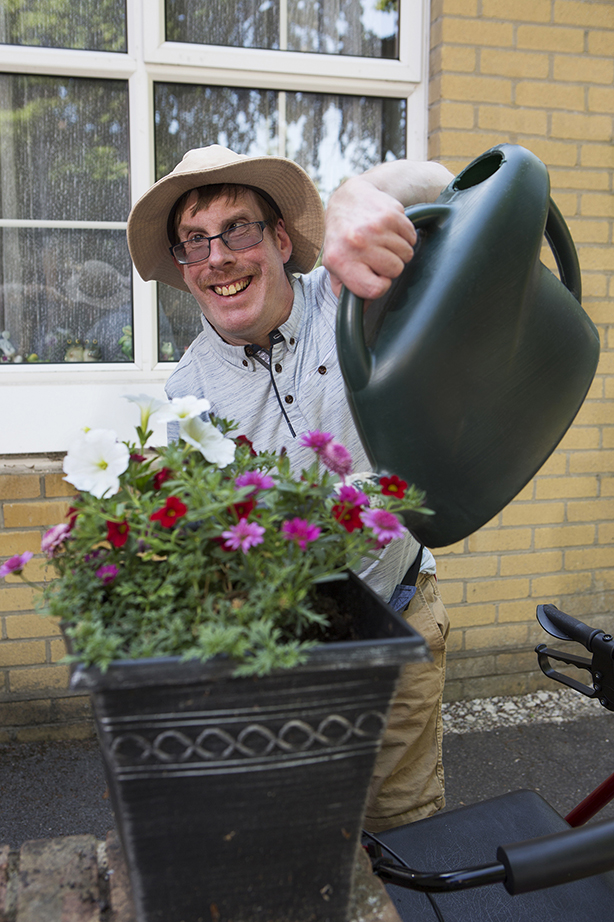 _Shaftesbury's tweet photo. The sun is shining &amp; spring is peaking over the horizon!
Many of our care services have beautiful outdoor spaces &amp; sensory gardens- we enable people grow flowers, vegetables and participate in a range of horticultural activities @LHoltonLee @LivabilityVEC @Icanho @LivabilityLCEM https://t.co/b6LfFwPDXm