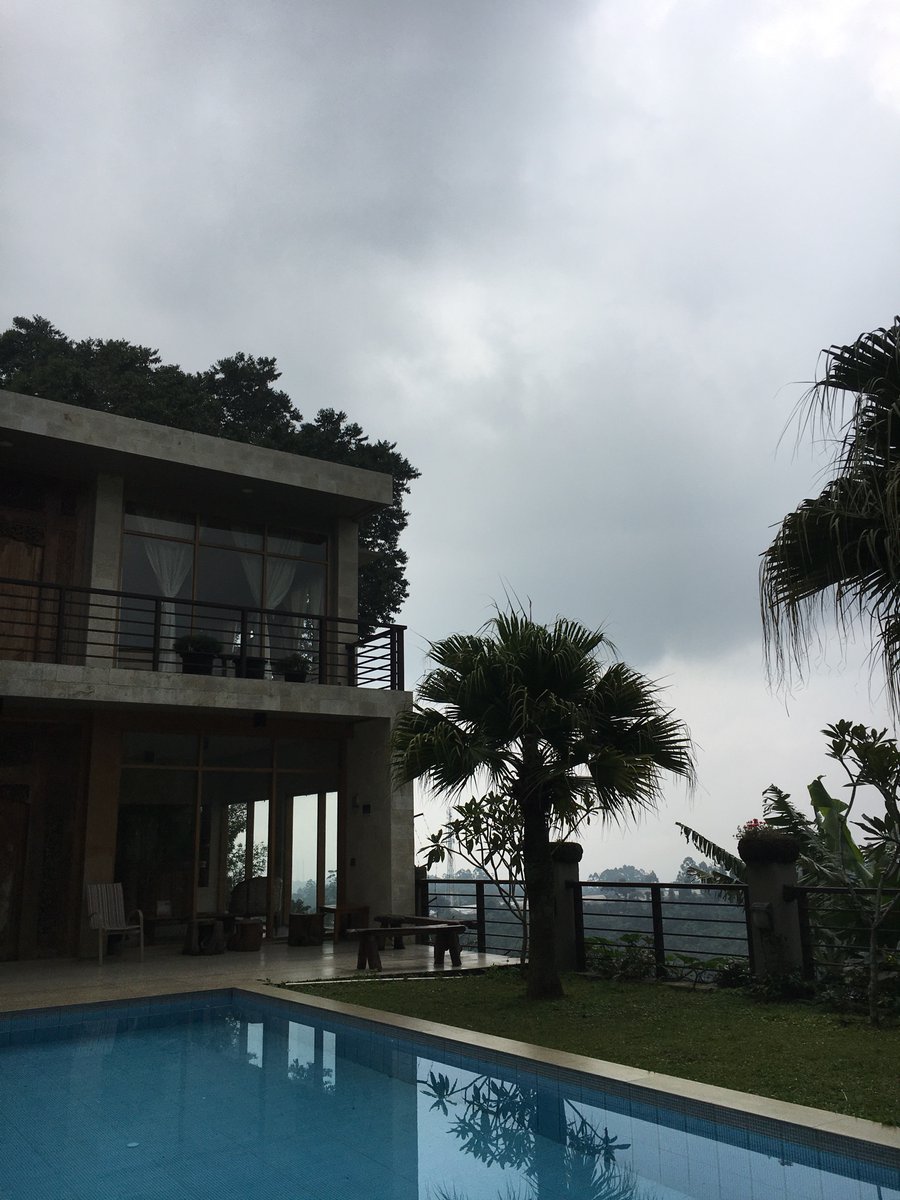 yeshalexander's tweet photo. vacation~ https://t.co/Vky2r9Ov1p