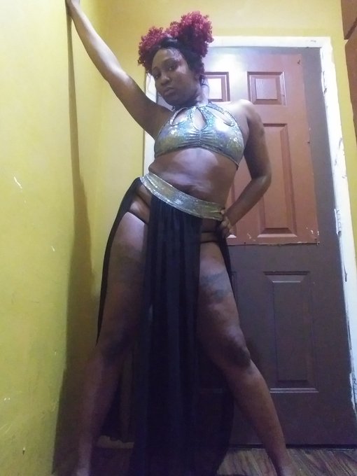 Damn I'm sexy https://t.co/U1GZGbH4NO