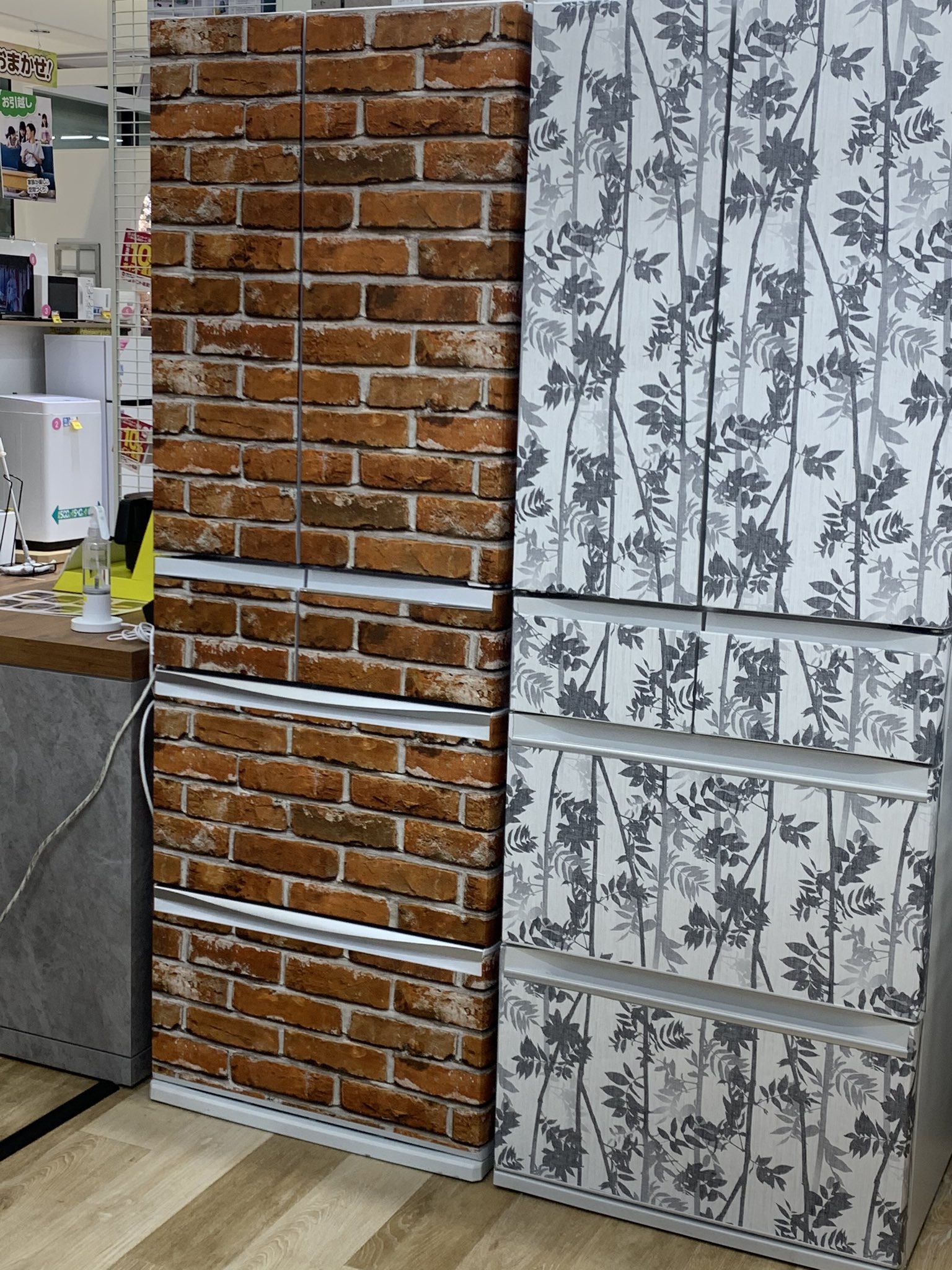 エディオンなんば本店 公式 En Twitter 友安製作所 の壁紙を使って 5階キッチンスタジオの冷蔵庫を デコレーションしました Diy 壁紙 Decoration Https T Co Kwt5gz05qm Twitter