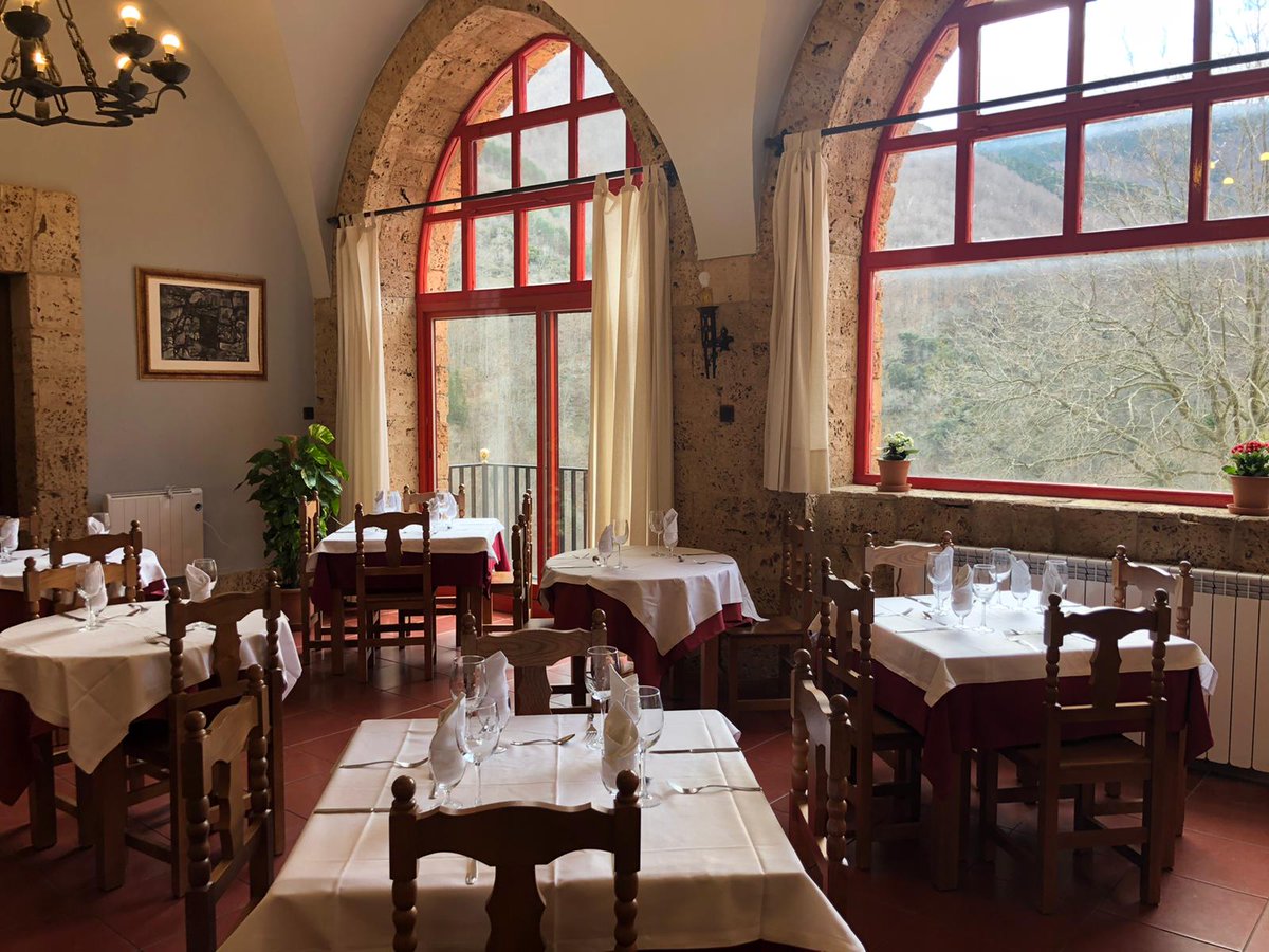 AlubiaAnguiano's tweet photo. Jornadas Gastronómicas de Alubia de Anguiano en el Alto Najerilla. #MonasteriodeValvanera.
Restaurante Abadía de Valvanera #AlubiadeAnguiano #LaRioja #AlimentosdeLaRioja
Teléfono reservas: 691170013 https://t.co/UHIVrZ99TI