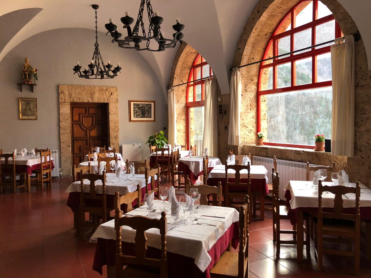 AlubiaAnguiano's tweet photo. Jornadas Gastronómicas de Alubia de Anguiano en el Alto Najerilla. #MonasteriodeValvanera.
Restaurante Abadía de Valvanera #AlubiadeAnguiano #LaRioja #AlimentosdeLaRioja
Teléfono reservas: 691170013 https://t.co/UHIVrZ99TI