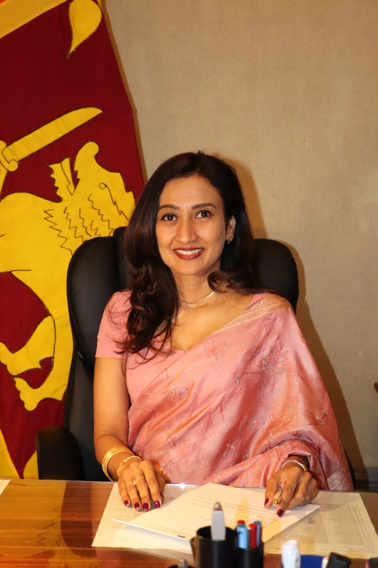 SLHCinLondon's tweet photo. High Commissioner-designate of Sri Lanka to the United Kingdom Saroja Sirisena assumes duties

Read more: https://t.co/ZQa5pZinVl

#diplomacyLK #SLUKrelations https://t.co/KyeL1wURhG