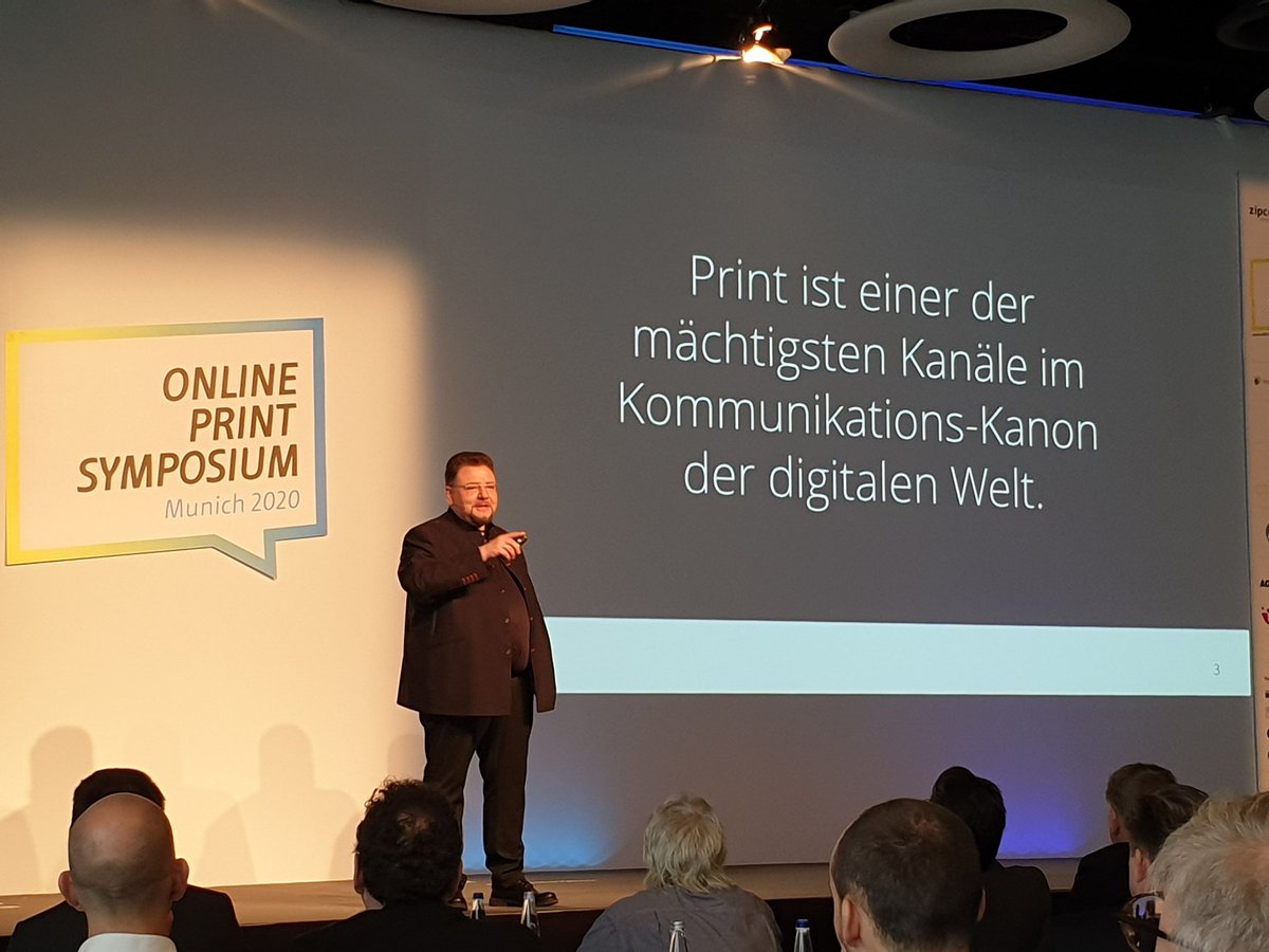 Da hat er recht, der Bernd Zipper: 
"Print ist einer der mächtigsten Kanäle im Kommunikations-Kanon der digitalen Welt." Und Onlineprint ist nicht mehr wegzudenken. #OPS2020