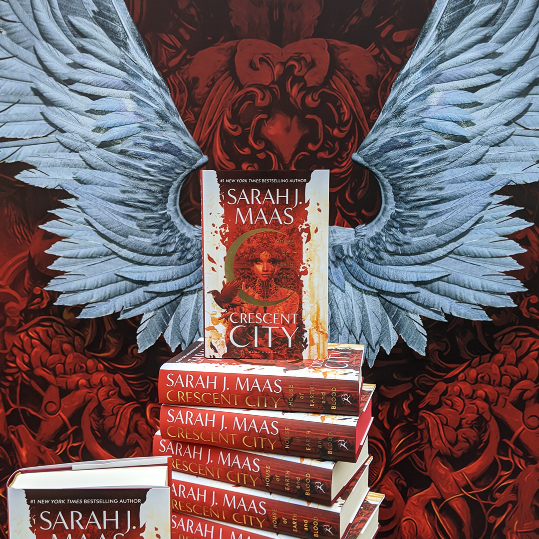 BloomsburyBooks's tweet photo. 🌙🔥 Through love, all is possible 🔥🌙

Happy publication day to @SJMaas's #CrescentCity: House of Earth and Blood! 🎉🎉 https://t.co/HiwU7AegmU
