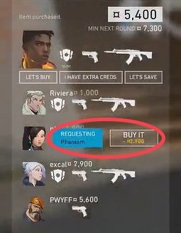 ValorantEsp_'s tweet photo. 🤑En Valorant puedes RECLAMAR directamente un ARMA concreta cuando no tengas suficiente dinero.

El arma se entregará automáticamente al aliado, a diferencia de CS:GO, que debes lanzar el arma al suelo. https://t.co/DR1AJ8W9b6