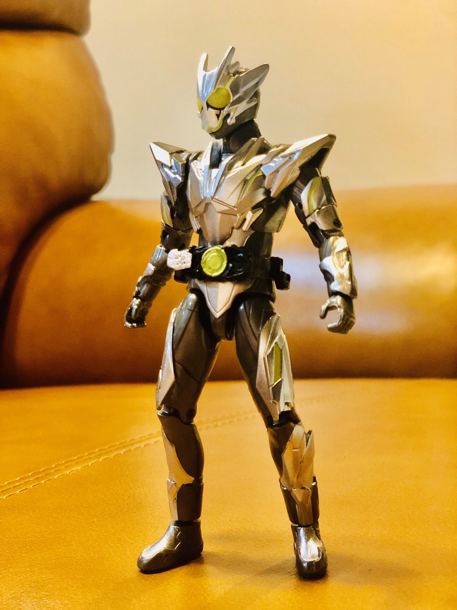 ドランクドラゴン塚地武雅 どうでもいいことですが 仮面ライダーゼロワン メタルクラスタホッパー 僕の好みの 歴代 仮面ライダーランキング においてベスト3に入る カッコ良さなのかもしれない T Co 7tanxjjdn4 Twitter