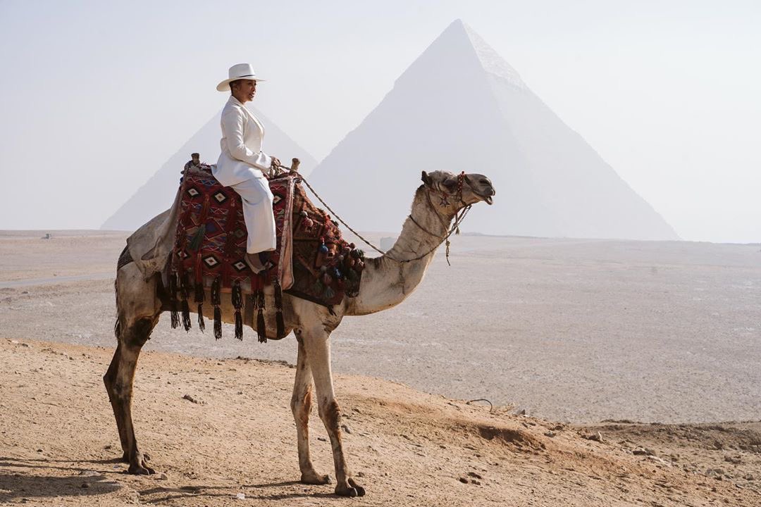 IAmSteveHarvey's tweet photo. 🐫 pyramids #MarjorieHarvey https://t.co/5SjBa9rytB