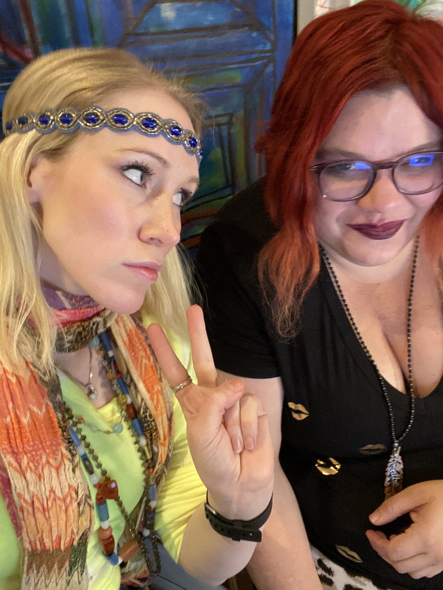 Amy1Kenobi's tweet photo. Faux SJW Amy and her judgment of @TearisSMoon #fandommenace  https://t.co/Ortyvd0zVy https://t.co/KOX7dPR6z5