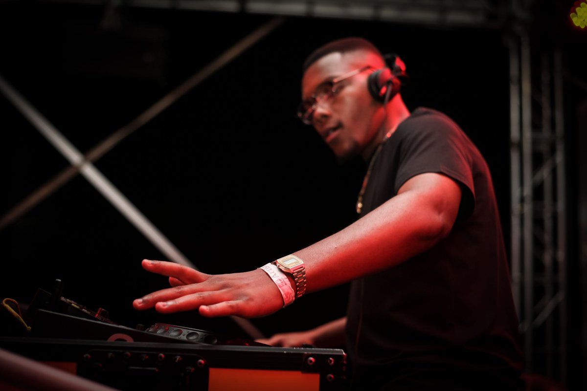 djscratchbw's tweet photo. Big stage, big screen, a euphoric audience &amp; an award nominated hip hop DJ. #grateful 😭🔥🔥 Let's keep growing; let's keep climbing together! 🚀
Performance graphics by - @a.light.guy
Pic - @kagis_neutral
Loc - #hcc20, #hcc, Mahalapye https://t.co/mWhMqDQFkB