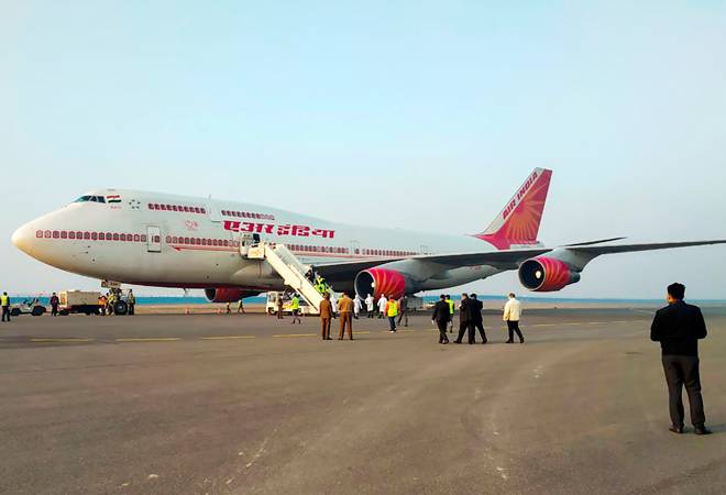 GabbarTalksNews's tweet photo. #CoronaVirusUpdates 🔴

#AirIndia Tells Crew To Stay At Home After Delhi Resident Tests Positive For #coronavirus  #coronavirusindia

Read : https://t.co/7z5vEl8jL5 

#IndiaAgainstCoronavirus An Intitavive By @HealthDyk Health Desk https://t.co/fNXPptWuH5