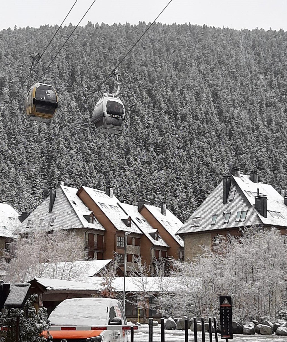 TOTIARAN's tweet photo. Vuelve la nieve a #baqueiraberet
Disfrútala en Marzo con Ofertas Especiales en Reservas de Alojamientos #Totiaran
https://t.co/0NrZZjuXmj
#valdaran #pirineos #EspirituBaqueira #ski #snow #skiing https://t.co/fNmTzQ9AOT