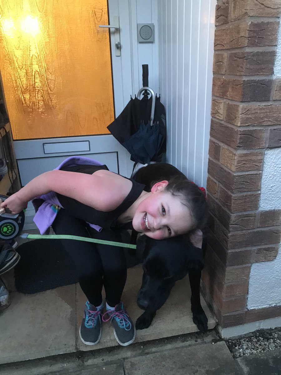 LisaThipthorp's tweet photo. Pink cheeks & arms can only mean a lovely evening run in the winter sunshine with 2 of my favourite girls π₯° #familytime @thismumruns #runtimefuntime @WildDogEvents1 https://t.co/586onXInhN