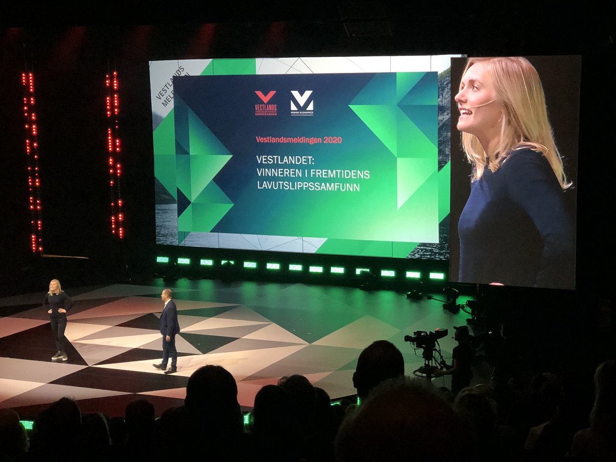 KrisSkaug's tweet photo. Om #Vestlandsmeldingen fra #Menon. Fremtidens sektorer:
🥇Maritim
🥇Fornybar
🥇Sjømat
🥇Prosessindustrien
Optimistiske men realistiske!

‼️Bedriftene skal gjøre det de kan best: Tjene penger!

Det er nesten ikke eksport på Østlandet, Vestlandet er viktig🎉 #Vestlandskonferansen https://t.co/4t5OAWzdrG