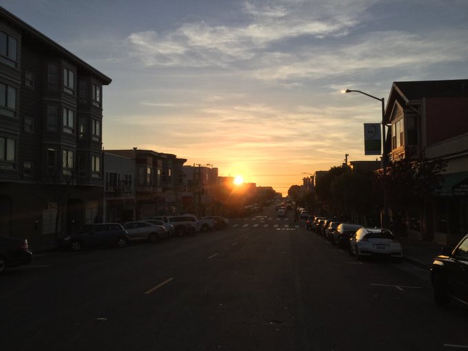 🌇 #sunset in the Sunset. #IrvingStreet #SanFrancisco #California #noFilter (https://t.co/NOGAl16b17)<a href="/tag/sunset"class="tags">#sunset</a><a href="/tag/irvingstreet"class="tags">#IrvingStreet</a><a href="/tag/sanfrancisco"class="tags">#SanFrancisco</a><a href="/tag/nofilter"class="tags"><span>#nofilter</span></a><a href="/tag/california"class="tags"><span>#california</span></a>