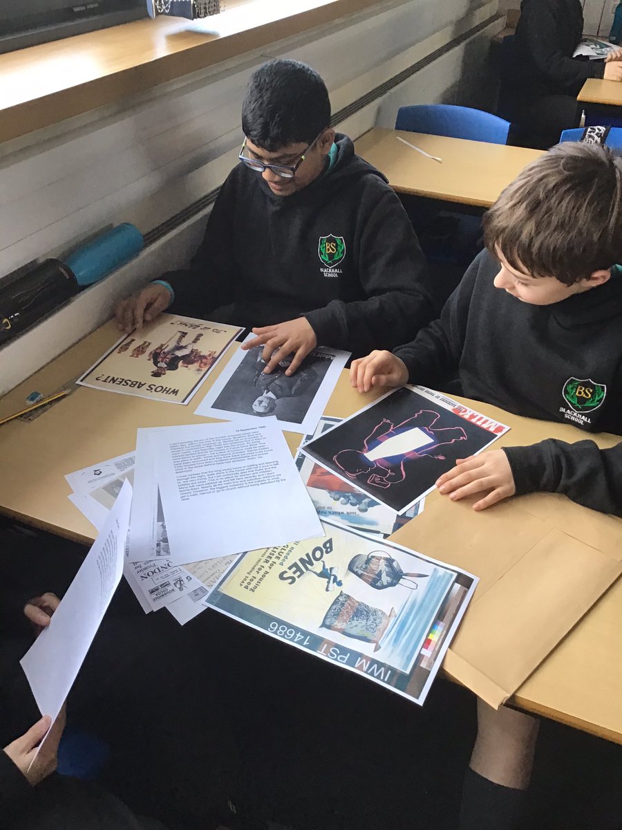 blackhallPS's tweet image. Primary 7B are sorting sources of information to find out more about World War 2 #findinginformation #topictime