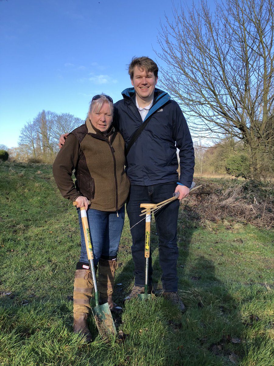 JackSHemingway's tweet photo. Great to be out tree planting at Vale Head Park in Hemsworth this morning with councillor @sandrapickin and local school children. 750 trees will be planted over the next few days! #treeplanting #ClimateEmergency https://t.co/qCOBPG21Xx