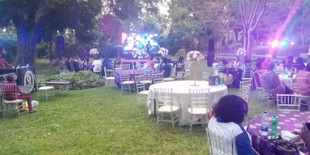 DOXA_EVENTS's tweet photo. And we're Live at the
Oxygen Club's Dinner
#Sreen #Light #Sound
#DoxaDigital #whatsApp #ASUU #NYSC https://t.co/HIVy7bBf7s