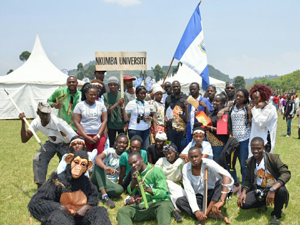 .@NkumbaUni Wildlife Club pose with their #WorldWildlifeDay Debate & Quiz winners award (1.5m) at the national celebrations in #KisoroDistrict. 

#nkumbatimes #NKU #WWD2020UG #WildlifeandpeopleUG #ugwildlife #WWD2020