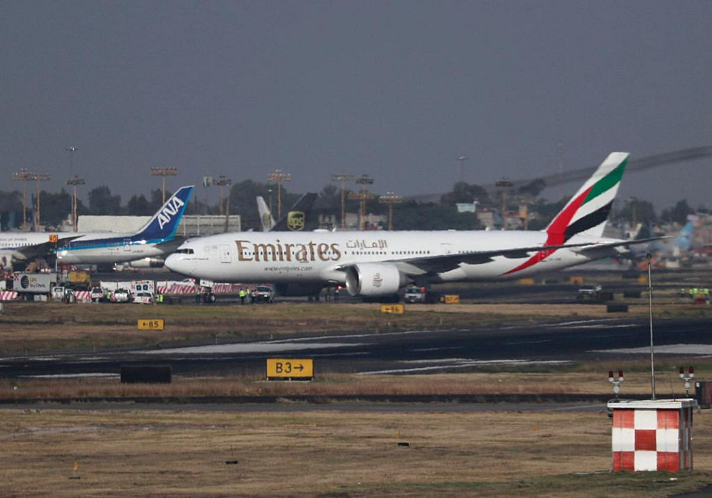 flight status tracker emirates flight status tracker emirates