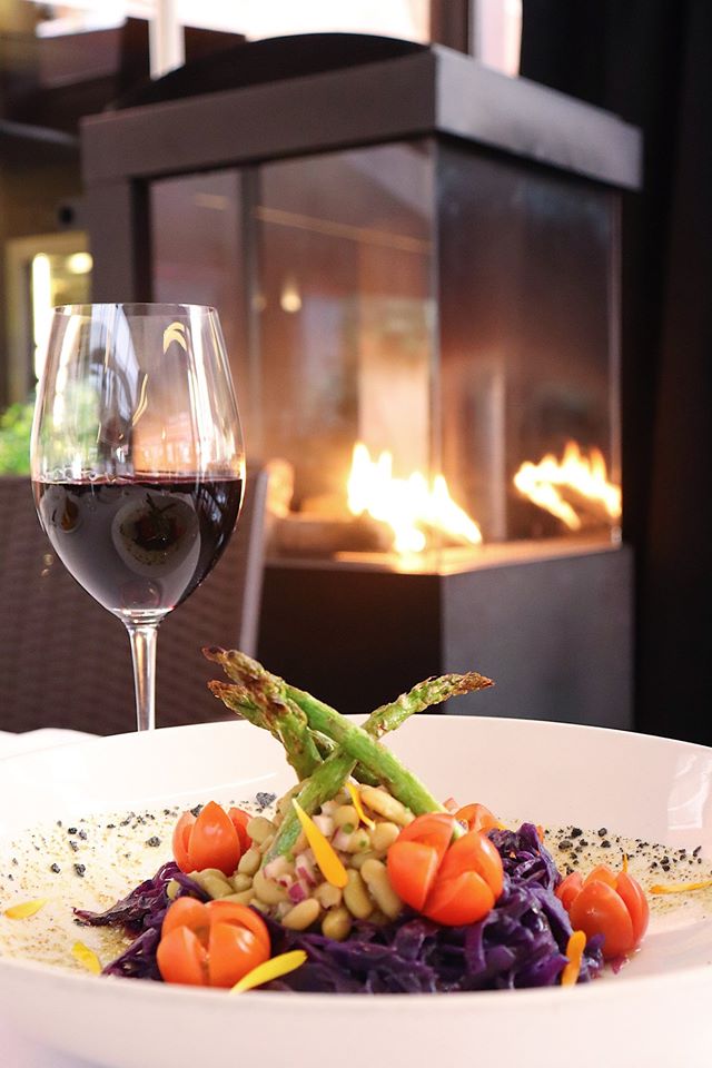 Rest_Asgaya's tweet photo. El plan perfecto es venir a disfrutar de nuestra gastronomía asturiana, en nuestra terraza al lado de nuestra estufa. https://t.co/mJy7Xft8ue