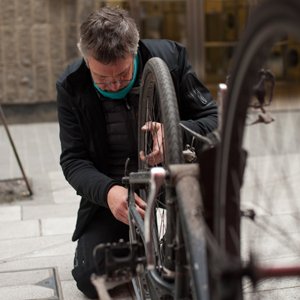 BarnetLibraries's tweet photo. On 19/03 #OsidgeLibrary in partnership with @CycleConfident we have Dr Bike attending from 16.00-18.00pm for basic cycle repairs. Dr Bike will operate on a first come, first served basis. #BarnetLibraries #DiscoverYourLibrary #CycleConfident https://t.co/XbUnvY8vdd