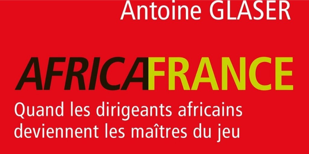 garrigues_v's tweet photo. 🕶️Jeux de pouvoir, réseaux de l'AfricaFrance, bûcher des vanités, diasporas : les ombres anciennes planent toujours sur un monde #Afrique en recomposition.
💣 Echange vivifiant, merci @antglaser, essayiste, ex manitou de @LettreContinent.
#meroeglobal #comms #socialmedia https://t.co/qIJRXCPewZ