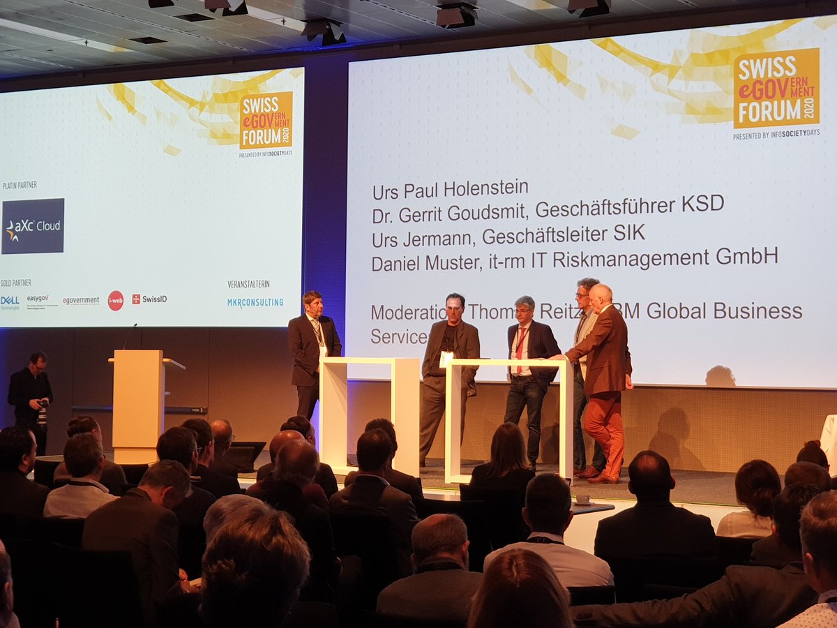 LorenzIlg's tweet photo. Jetzt gerade #Podiumsdiskussion zur #eID und der Frage, wie sie Realität wird... - am #SeGF der #Infosocietydays in Bern - #eGov #eGovernment #digital #Digitalisierung https://t.co/ZJWxMF7ghe