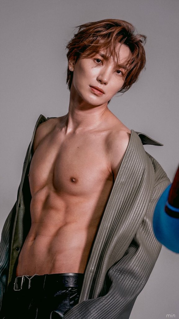 sunflow3rmin_'s tweet photo. leeteuk edited 🤍
#LEETEUK #이특 #planetmagazine https://t.co/D9enU6HrFs
