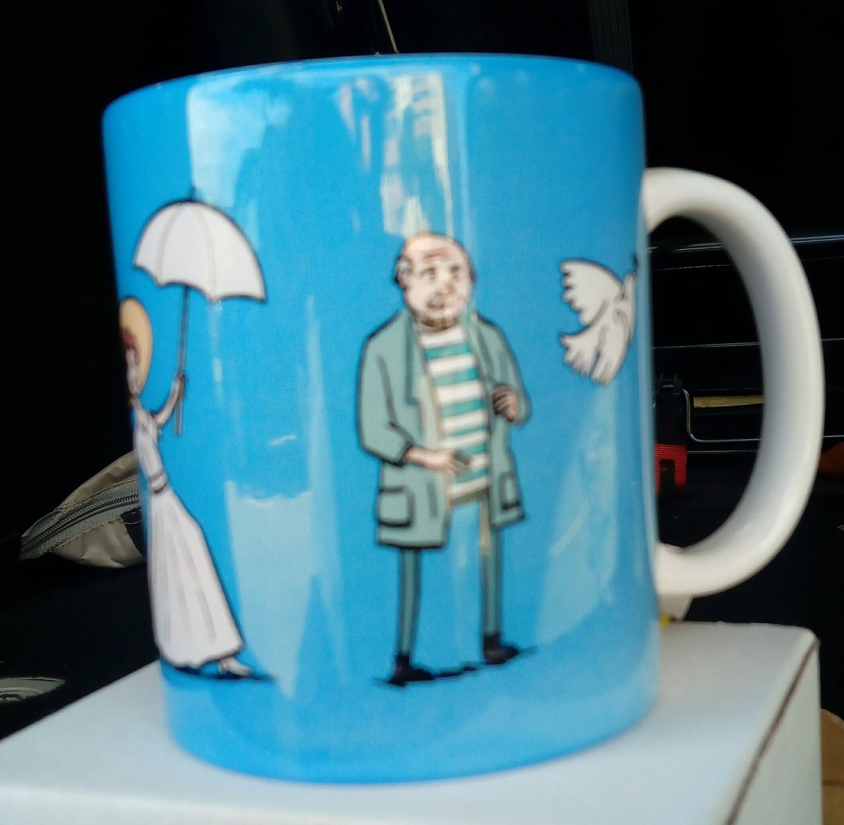 AVPGHA's tweet photo. Los dibujos de Pedro Cifuentes son la LECHE....
Por eso hicimos una taza que ha gustado mucho. Pero hicimos cantidad limitada. Vamos a pedir más. Si queréis una o varias mandadnos un correo a avpgha@gmail.com con asunto "taza" y os contaremos cómo conseguirla. Gracias. https://t.co/OSPh44qoa6