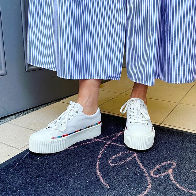 We’re over winter and onto bright whites and fresh clothing 💙 @paulsmithdesign <a href="/weekendmaxmara/">Weekend Max Mara</a> #tuesdayshoesday 
#agathaboutique #visitlincoln #lincolnshire #weekendmaxmara #paulsmithshoes #paulsmith #newshoes #sneakerstyle #stylediary #styleinspirat… ift.tt/39kfLKH