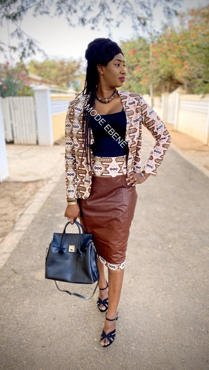 Modeebene's tweet photo. S’habiller en alliant africanité et modernité c’est se mettre dans le style de MODE EBENE #modeebene #NewCollection #madeinafrica🌍 #businesswoman #Fashion #style #Senegalphotography #Kebetu #DakarLives #Team221 #MensFashion #Galsen #woman #DakarFashion #MadeinSenegal🇸🇳 https://t.co/ohlpKKWHKp