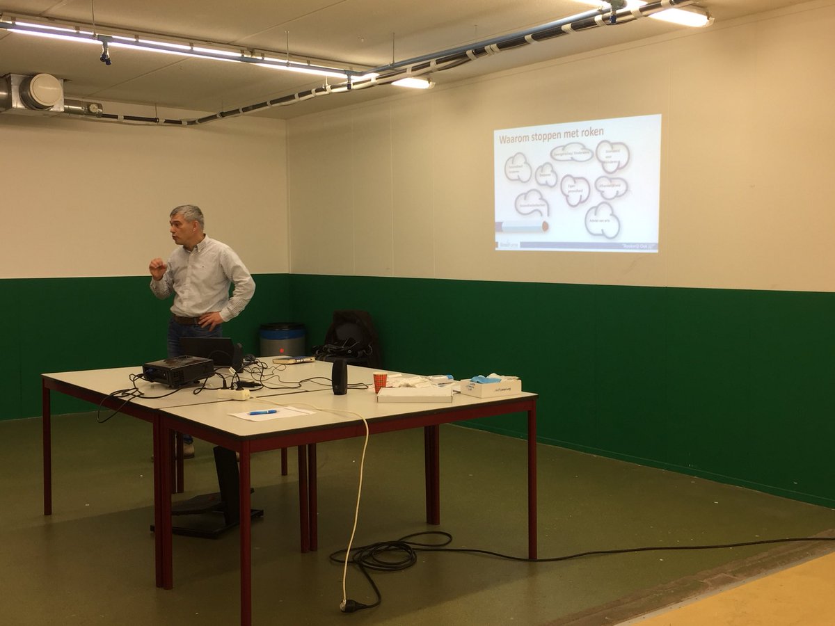 Bijna 30 medewerkers zijn aanwezig bij de informatiebijeenkomst over STOPPEN MET ROKEN begeleid door <a href="/SineFuma/">Rookvrij! Ook jij?</a> We hopen dat velen geïnteresseerd raken voor de training die IJmond Werkt! financiert! Maar nu al trots op de opkomst! Op naar een Rookvrije generatie <a href="/rookvrijegen/">Rookvrije Generatie</a>
