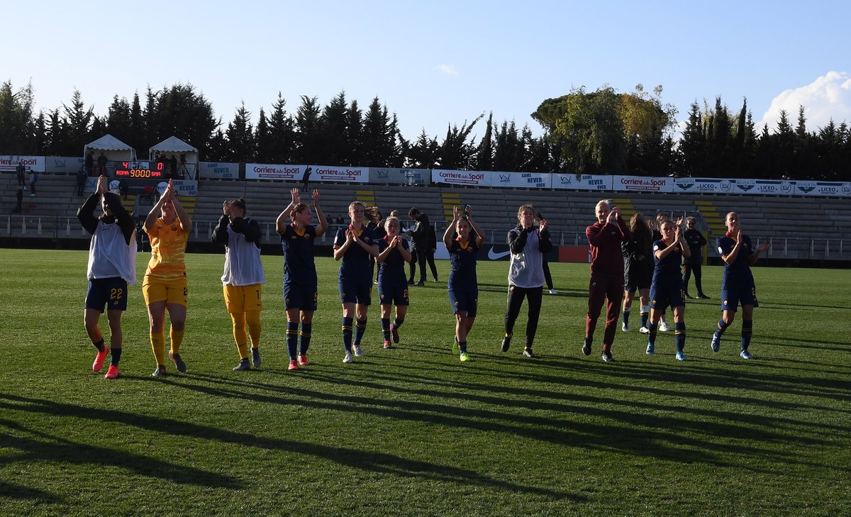 radio_romanista's tweet photo. 📻 #WonderFootball
🔎 Con la pausa per le nazionali apriamo una parentesi sull'#AlgarveCup e sugli altri impegni delle giallorosse convocate 🌍
🎙️ @lorenzo_censi / @FabiolaRieti / Valerio Pantone
#ASRomaFemminile 💛❤️ https://t.co/b8aV9Jcntu
