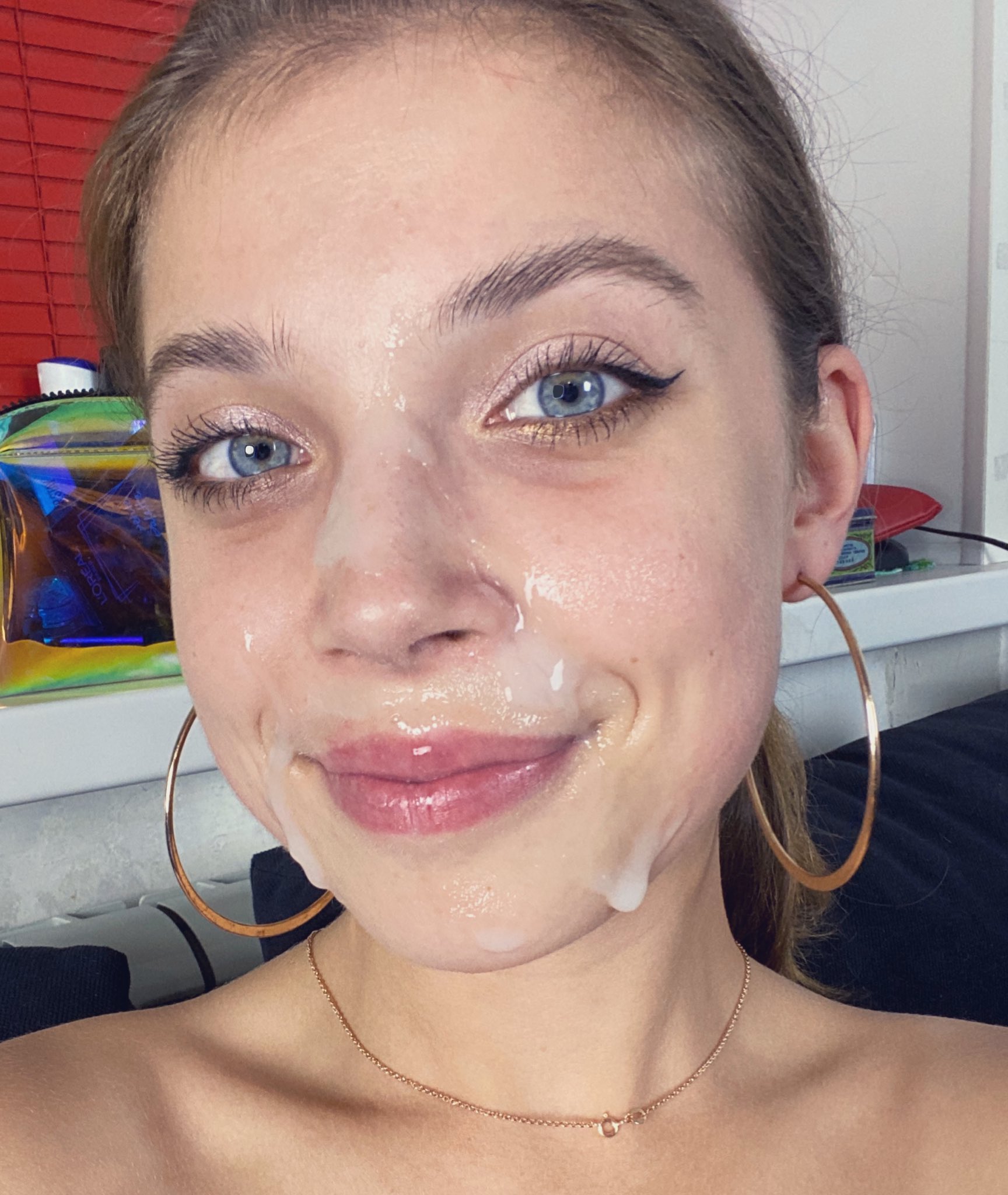 TW Pornstars - 2 pic. MihaNika |NSFW|. Twitter. I love facial 🥰. 10:43 AM  - 3 Mar 2020