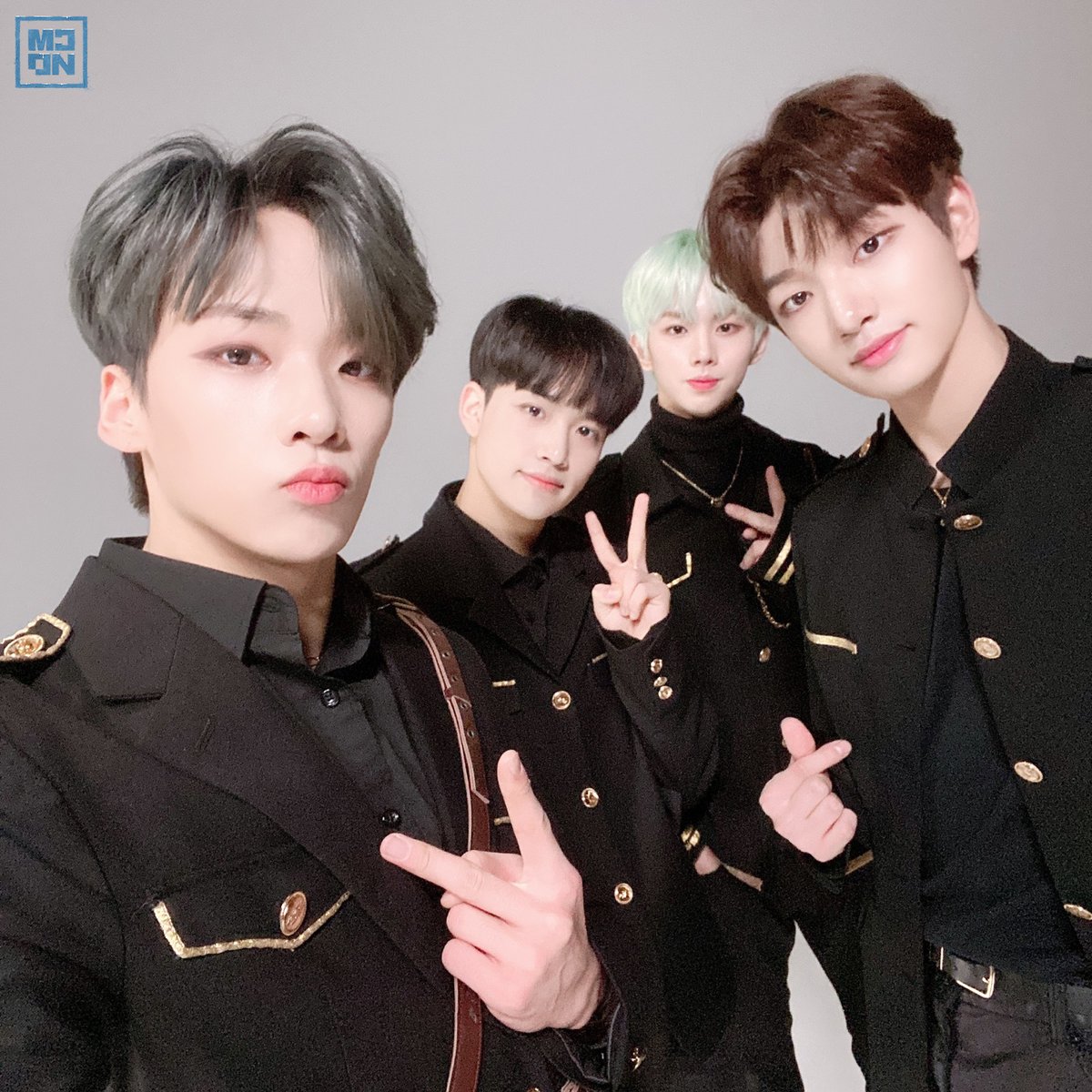 McndOfficial_'s tweet photo. ⚠시력 주의⚠

사진을 보는 순간 너무 빛이나 실명될 수 있으니 조심하시길 바랍니다🕶

#캐슬제이 #Castle_J #빅 #BIC #���재 #MINJAE #휘준 #HUIJUN #윈 #WIN
#into_the_ICE_AGE #ICE_AGE https://t.co/4BXlyUieRT