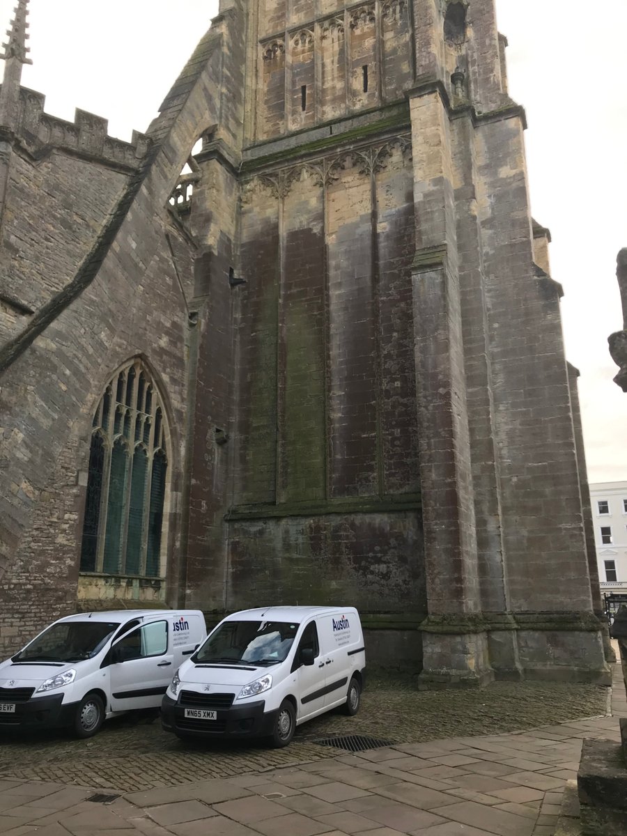 Turning out in force for a difference kind of church service in Cirencester today!
#cirencester #cotswolds #church #maintenance #wellworthavisit