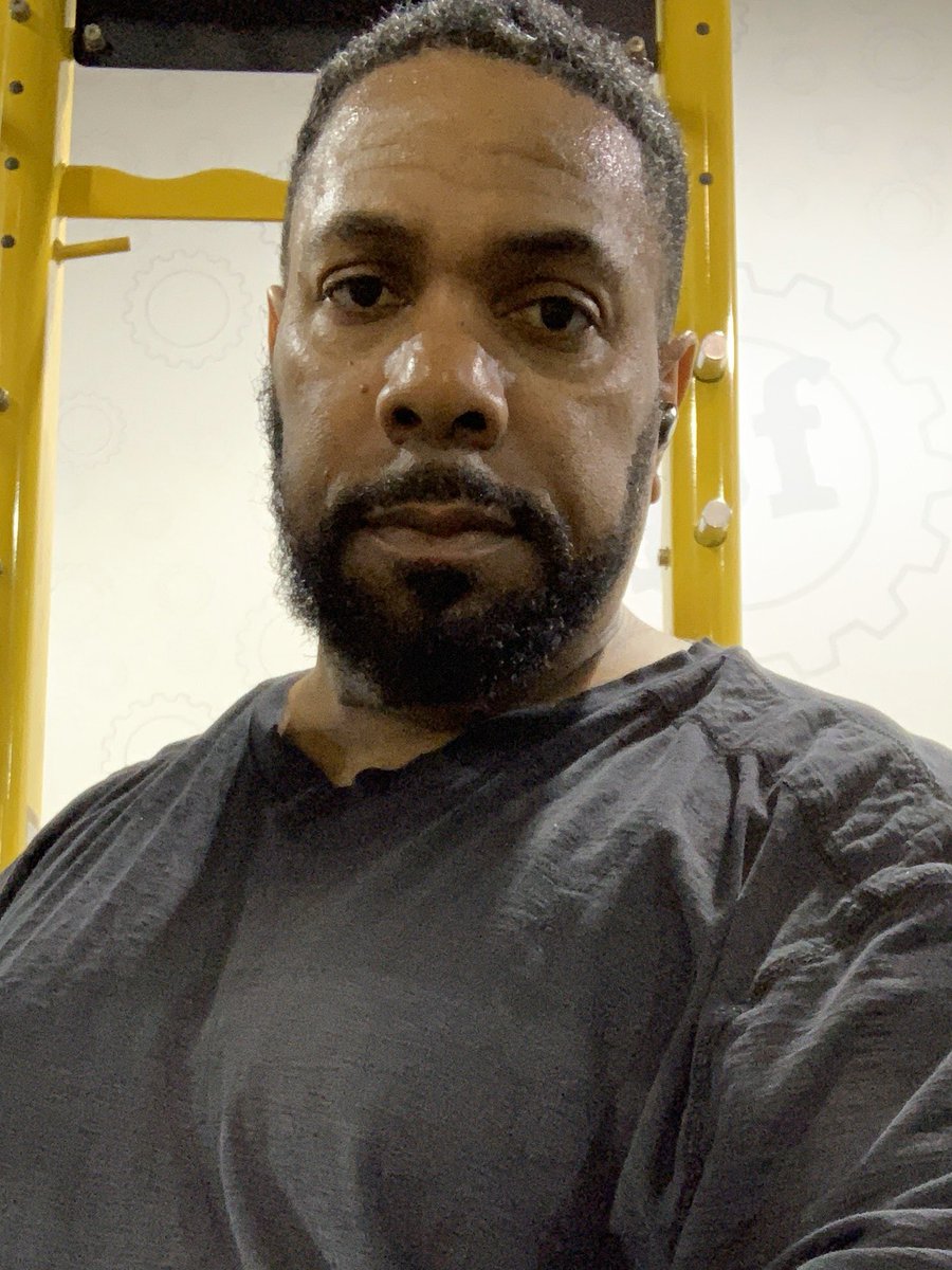 howiedmac's tweet image. Good Morning☀️☀️☀️...  It’s “Turn Up Tuesday”... Don’t let doubt dictate the outcome just put in the work and success will follow... Positive vibes to all until next time... #Fitandfocused #DWROD #GoGetItSquad #FAT