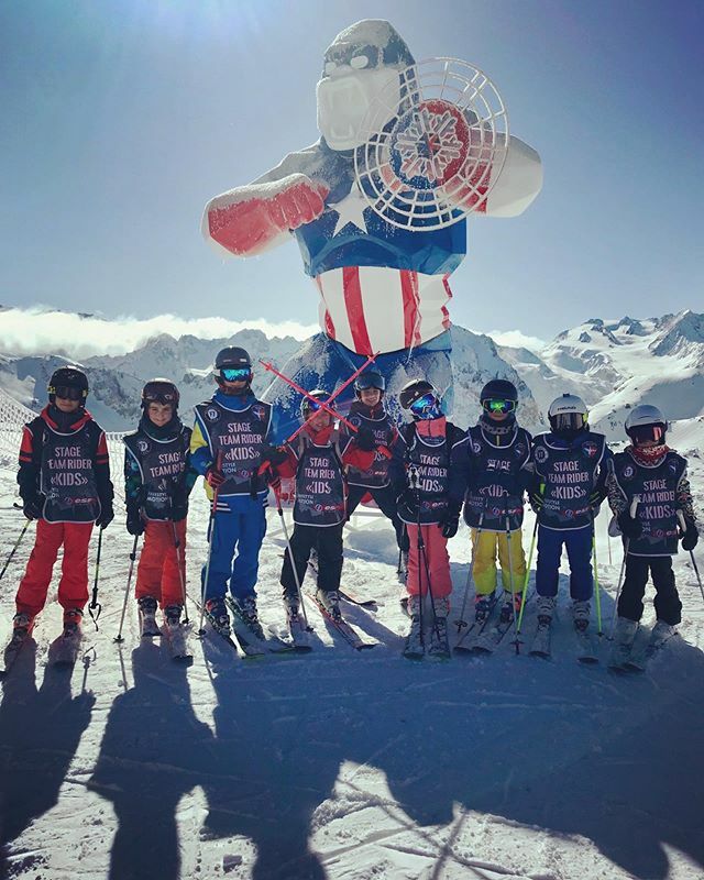 esf1650's tweet photo. Kids Rider on fire !!! 🔥 Journée 3 Vallées pour nos graines de champions ⛷☀️❄️ @freestyle.motion #esf #courchevel #esfcourchevel1650 #ski #snow #sun #kids #riders #3vallees #3valleys #freeride #freestyle #sensations #aventure https://t.co/VyRLETk2c4 https://t.co/06AD7NfphJ