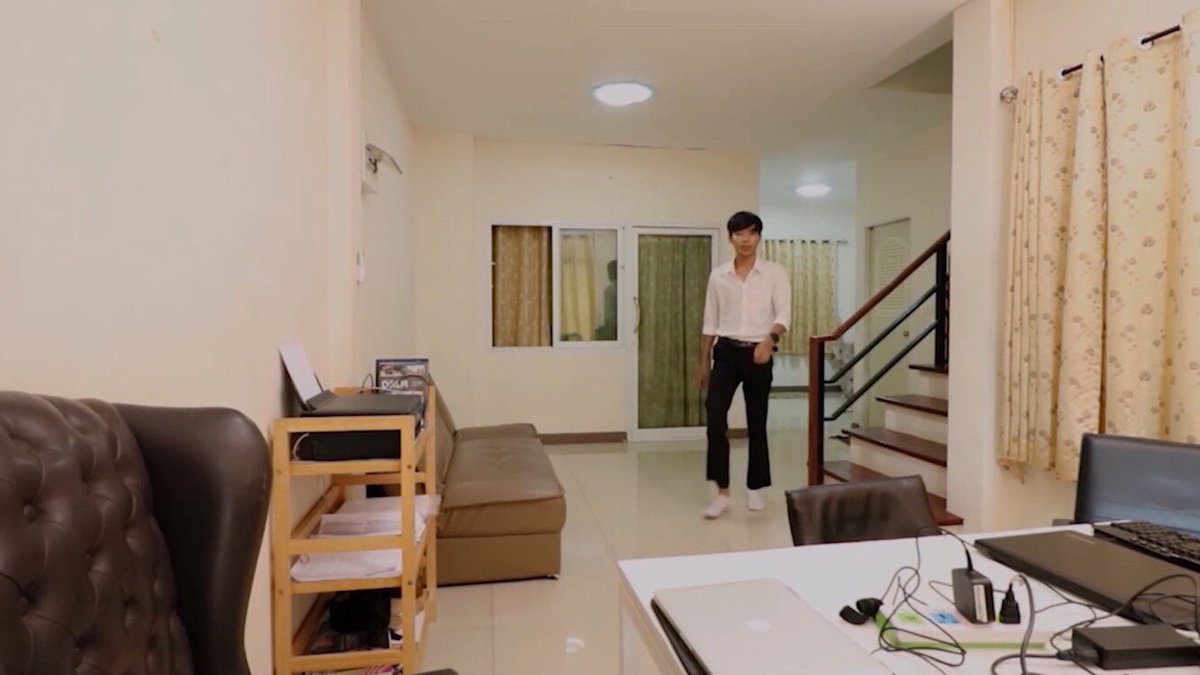 Darkweb_Series's tweet photo. ทางทีมงานผู้จัดทำซีรีส์ขอขอบคุณผู้สนับสนุน "บ้านเช่าสุขสันต์วิลล่า" สำหรับโลเคชั่นสวย ๆ ในการถ่ายทำ
.
วันนี้เราจะพาทุกท่าน���ปตามรอยซีรีส์กัน
.
บ้าน 4 ห้องนอน 2 ห้องน้ำ
เบอร์ติดต่อ : 094-9646142, 097-1953659
.
#DarkWebเว็บมืดมรณะ #DarkWeb
#ซีรีส์ #series #นิเทศบางแสน #ทีมบูรพา https://t.co/g8cdGWQRyk