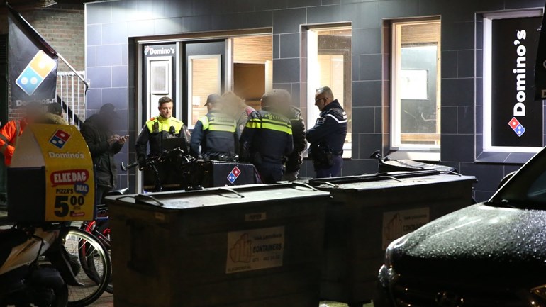 De politie zoekt getuigen van een overval op een pizzeria ..