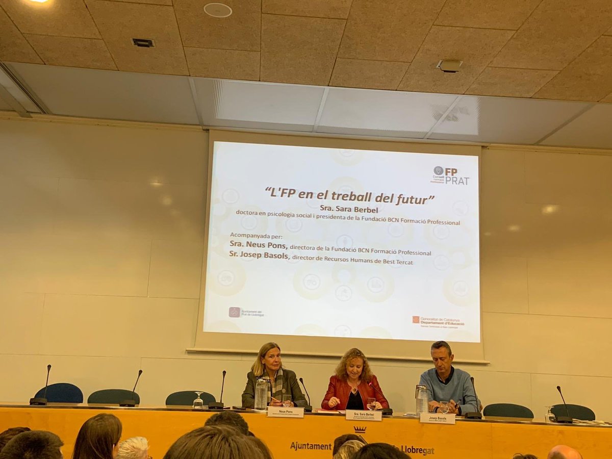 fundaciobcnfp's tweet photo. 🔶Recordem la Sessió inaugural Jornades #FPPrat amb la nostra presidenta @saraberbels i la nostra directora-gerent @neusponspena reflexionant sobre l'#FP en el treball del futur i els seus reptes.🙌 Gràcies a tots👏 #FBCNFP #ConsellFPPrat @elprateconomia @ElPratEducacio https://t.co/vPDWsEp471