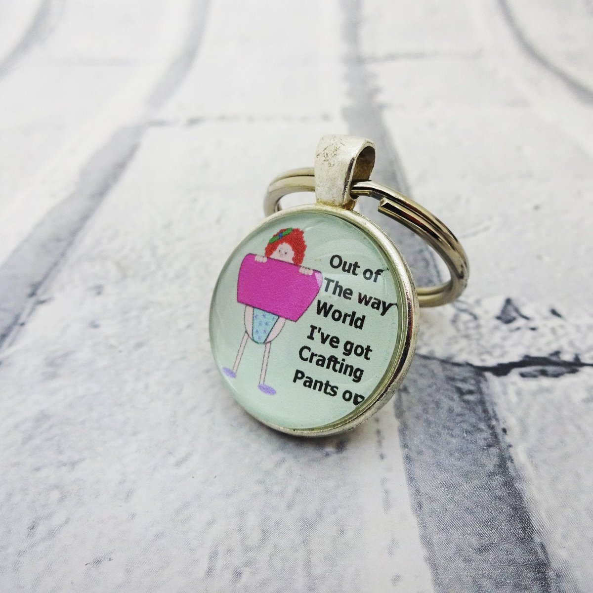 martisanne's tweet photo. Crafters keychain, Gift for crafter, crafting keyring, craft addict keychain, craft nerd, funny, co worker gift, humour, crafting charm, Q2 https://t.co/2Ew6f93Lky #TMTinsta #EtsyTeamUnity #GiftForCrafter https://t.co/v8gwIB5rIK