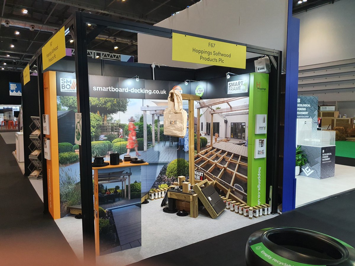 Day 1 of Future Build - All set up for the week ahead! Come and say hi 
<a href="/FuturebuildNow/">Futurebuild</a> <a href="/ExCeLLondon/">Excel London</a>

#Outdoor #Garden #Wood #Plastic #Composite #Decking #Ideas #SmartBoard #Futurebuild #ExCeL #Exhibition #Show