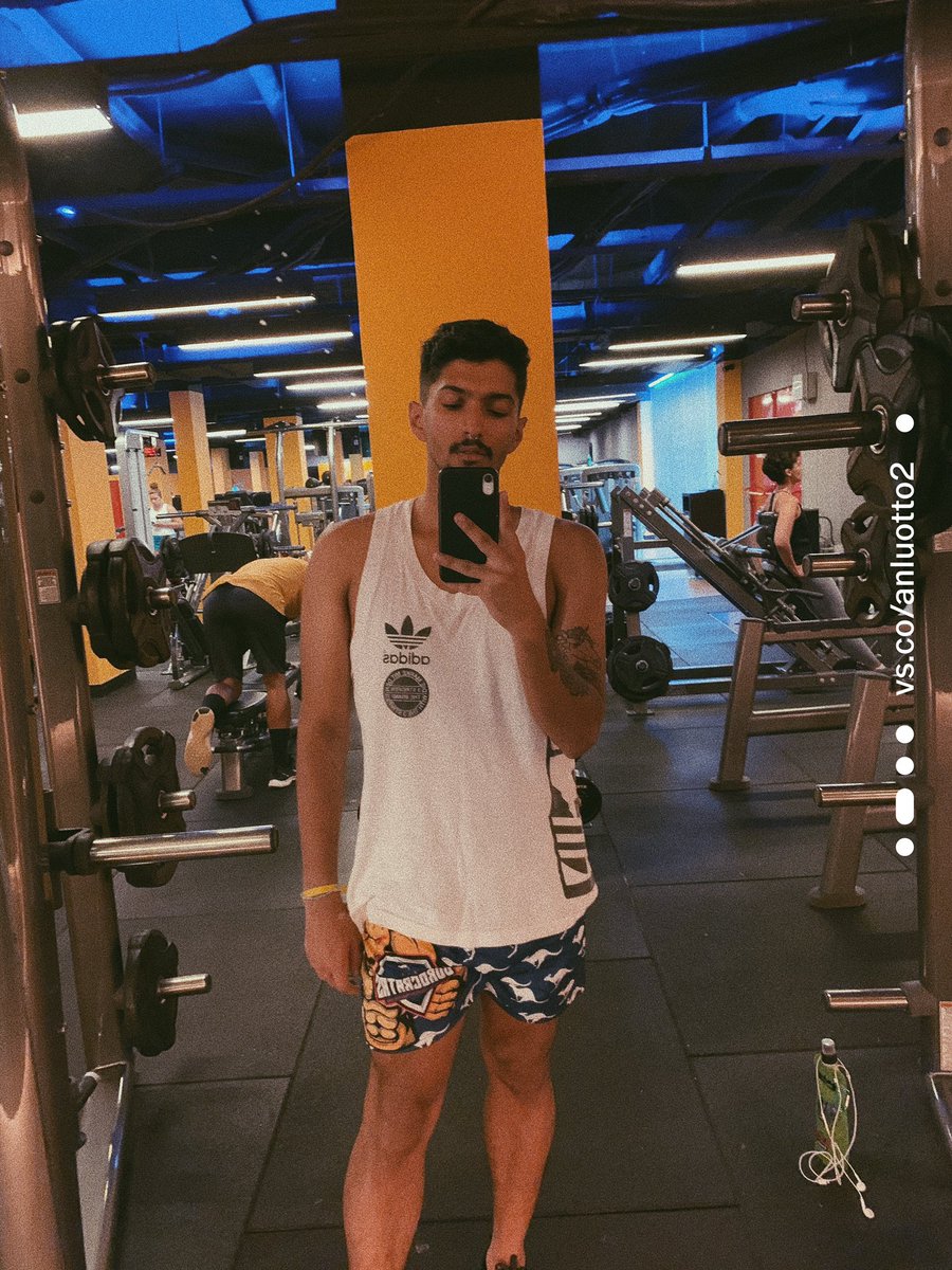 VitorrAugusto_'s tweet photo. Gra Barbosa segue feliz comigo #vaimonstro #tapago #NoPainNoGain #cresce https://t.co/6FqMjGRflP