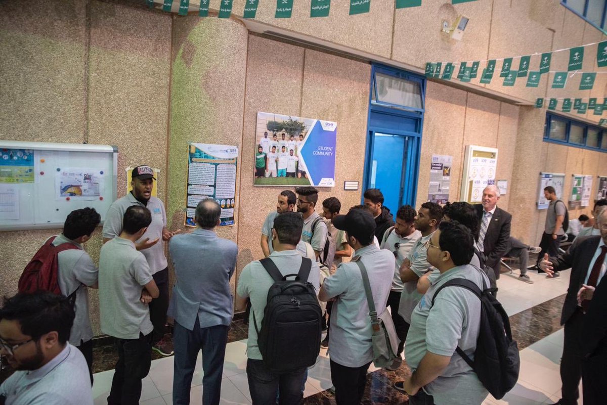 ttc_aec's tweet photo. لقطات من معرض مشاريع طلاب كلية الهندسة التطبيقية المتوقع تخرجهم في نهاية الفصل الدراسي  
#ttc_aec #i_love_ttc_aec #AEC #vision2030  #ksa #riyadh https://t.co/Yq8H9gXy7U