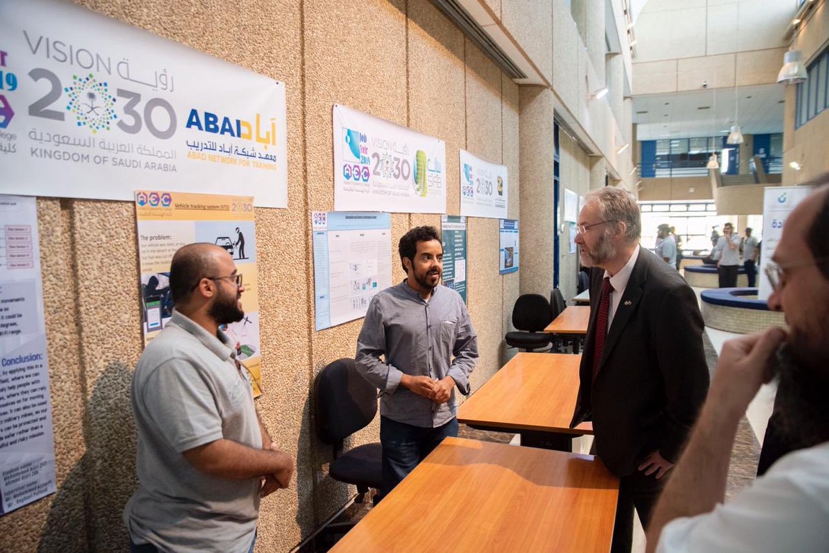 ttc_aec's tweet photo. لقطات من معرض مشاريع طلاب كلية الهندسة التطبيقية المتوقع تخرجهم في نهاية الفصل الدراسي  
#ttc_aec #i_love_ttc_aec #AEC #vision2030  #ksa #riyadh https://t.co/Yq8H9gXy7U